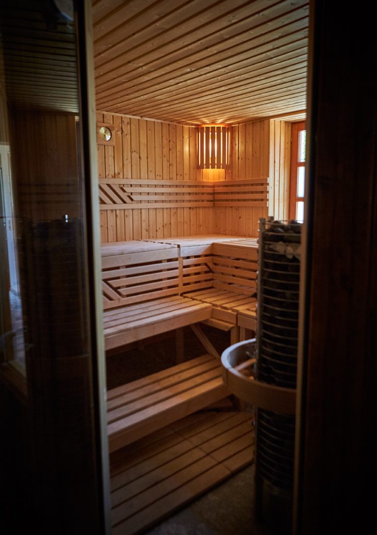 Eingang zur Sauna im Almbad Huberspitz
