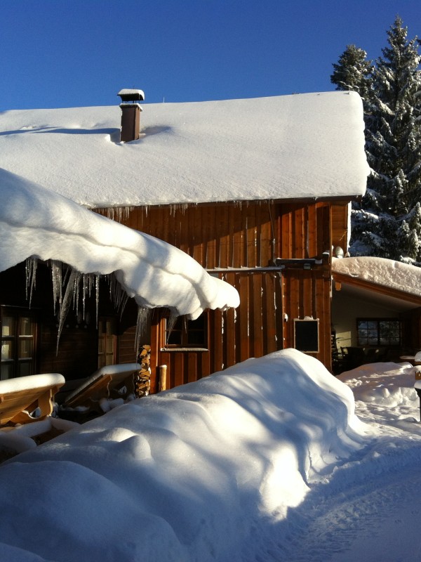 ideale-schlittenbedingungen-am-almbad-huberspitz-foto-almbadde-600x800